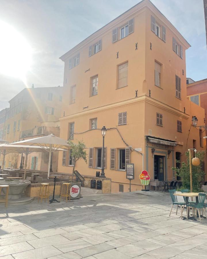 Casa Mantinum Au Coeur De La Citadelle Apartment Bastia  Exterior photo